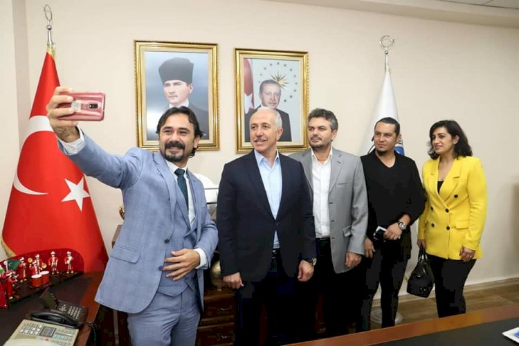 Mersader Dernek Yönetimi Akdeniz Belediye Başkanı Sayın Mustafa Gültak'a ziyarette bulundu.