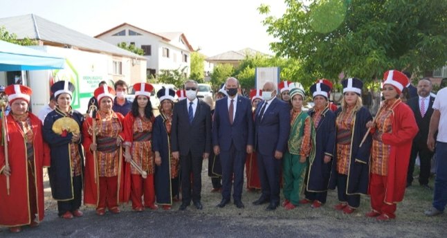 “Cumhurbaşkanı Ersin Tatar’ı Kadın Mehteranlar Karşıladı”